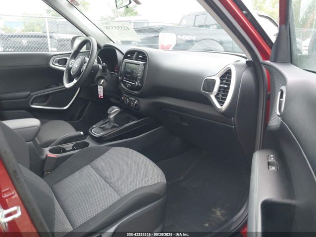 KNDJ23AU7N7811813 KIA SOUL LX