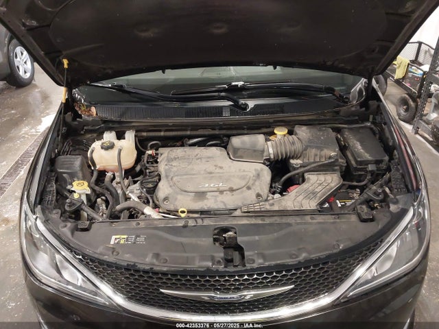 42353376 :رقم المزاد ، 2C4RC1BG7HR507820 vin ، 2017 Chrysler Pacifica Touring-l مزاد بيع