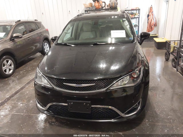 42353376 :رقم المزاد ، 2C4RC1BG7HR507820 vin ، 2017 Chrysler Pacifica Touring-l مزاد بيع