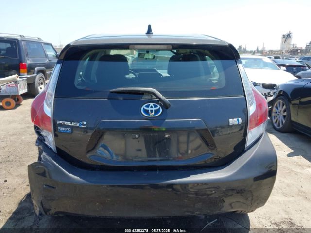 JTDKDTB37G1115950 Toyota Prius C Persona Series