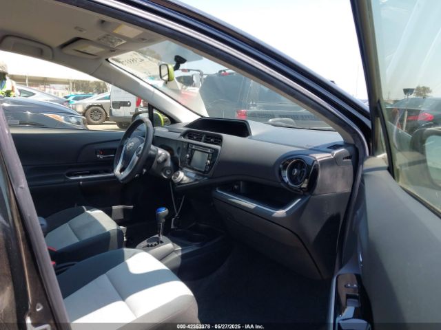 JTDKDTB37G1115950 Toyota Prius C Persona Series