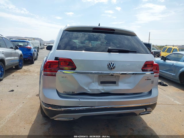 1V2MR2CAXJC537383 Volkswagen 2018