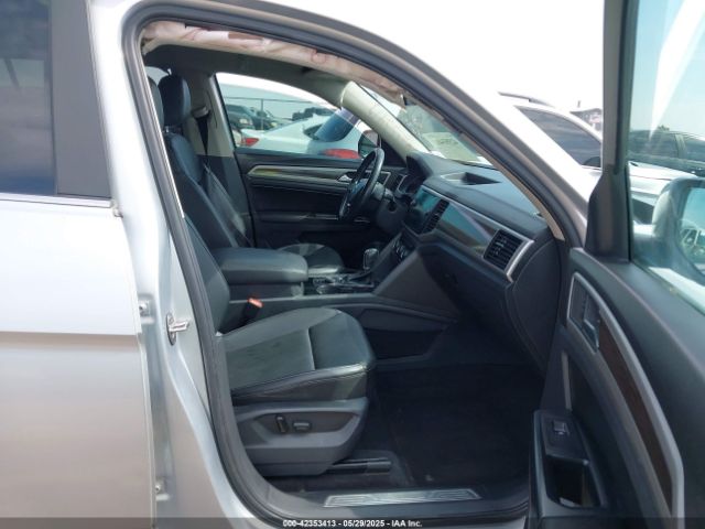 2018 VOLKSWAGEN ATLAS 1V2MR2CAXJC537383 Photo 4