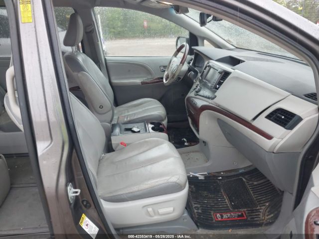 2014 TOYOTA SIENNA 5TDYK3DC0ES429307 Photo 4