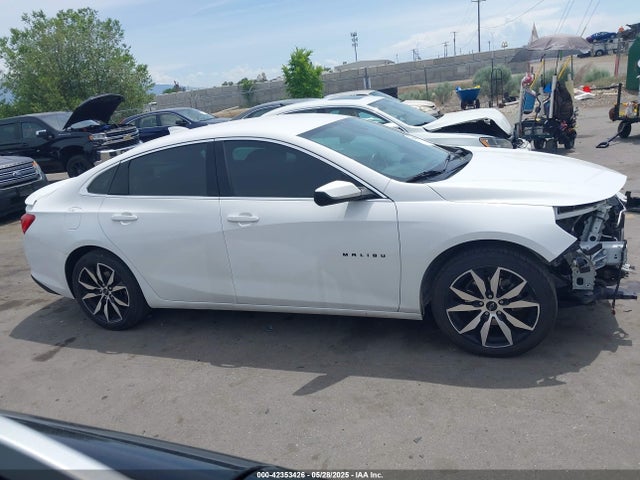1G1ZG5ST9LF120879 Chevrolet Malibu Fwd Rs