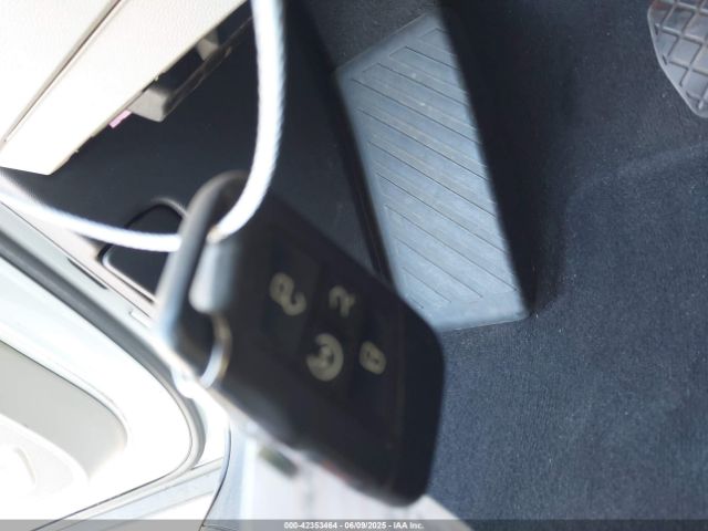 2018 VOLKSWAGEN ATLAS 1V2LR2CA3JC520890 Photo 10
