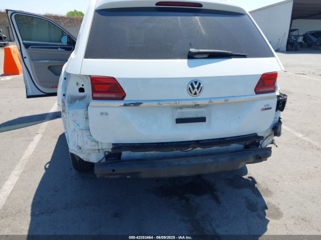 2018 VOLKSWAGEN ATLAS 1V2LR2CA3JC520890 Photo 5