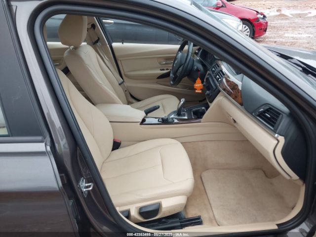 WBA3B1C54EK131672 BMW 320i