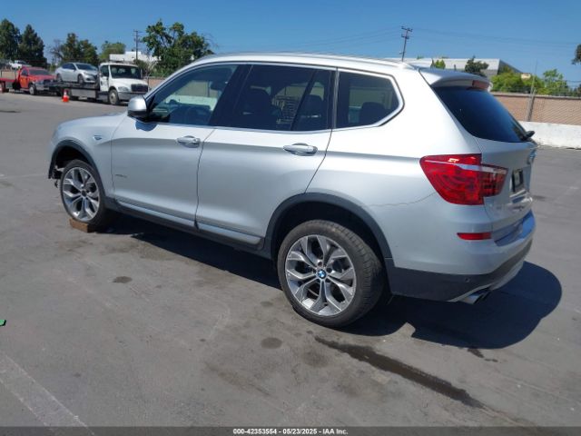 2017 BMW X3 5UXWX9C34H0T17676 Photo 2