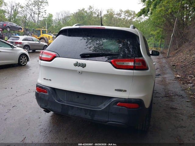Jeep Cherokee Latitude 2016 1C4PJMCB4GW117832 Image 37