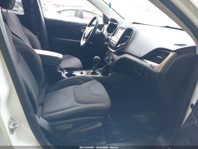Jeep Cherokee Latitude 2016 1C4PJMCB4GW117832 Image 26