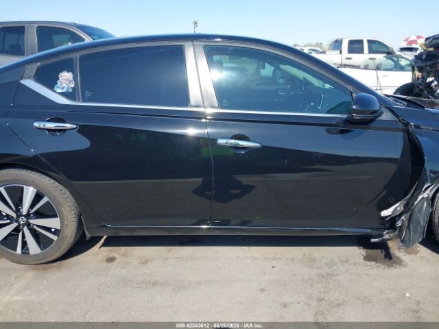 1N4BL4DV0MN384955 Nissan 2021