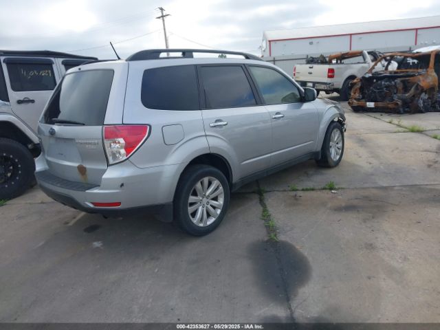2013 SUBARU FORESTER JF2SHADC4DH444650 Photo 3