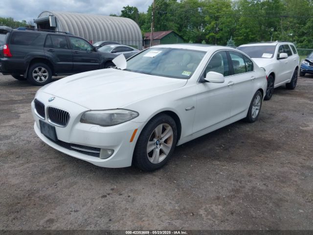 2011 BMW 528I WBAFR1C53BC738449 Photo 1