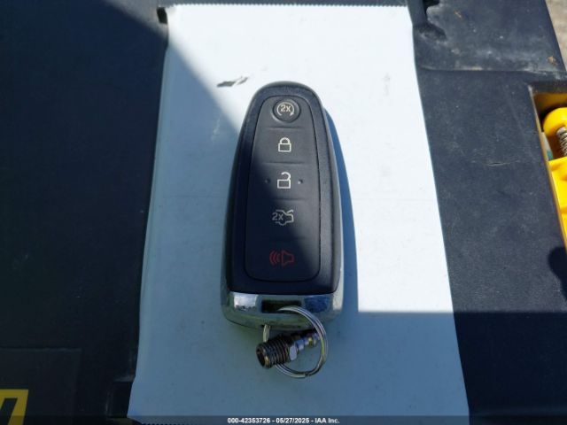1FMCU9J99GUA45617 Ford Escape Titanium