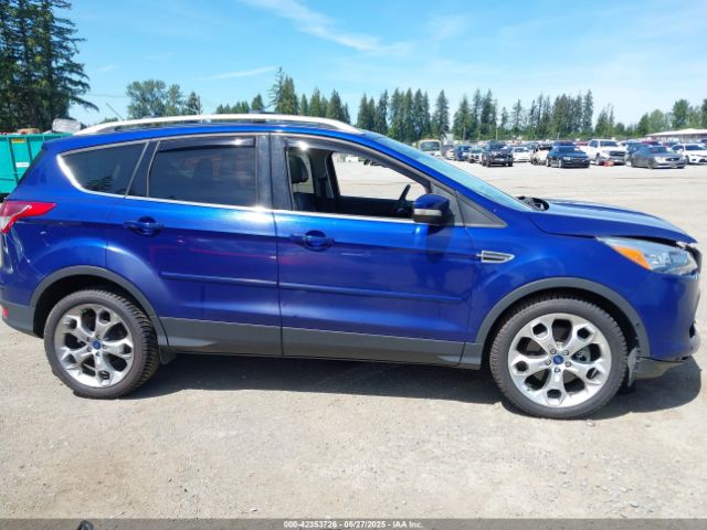 1FMCU9J99GUA45617 Ford Escape Titanium