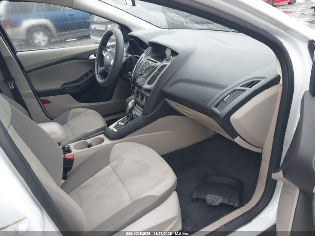 1FADP3F27EL284245 Ford FOCUS SE