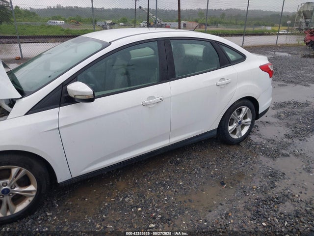 1FADP3F27EL284245 Ford FOCUS SE