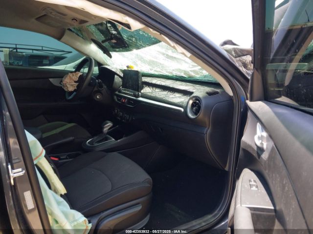 3KPF24AD8PE552702 KIA mpi nu