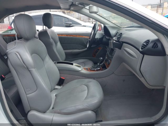2007 MERCEDES-BENZ CLK 550 WDBTK72F87T076297 Photo 4