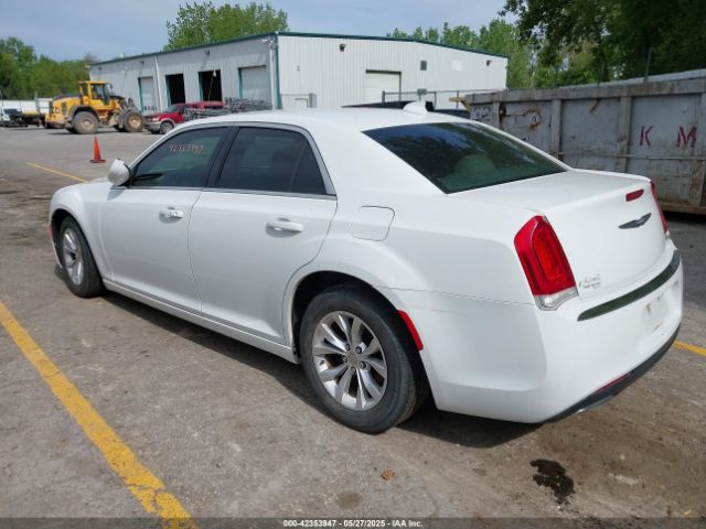 2015 CHRYSLER 300 2C3CCAAG3FH881999 Photo 2