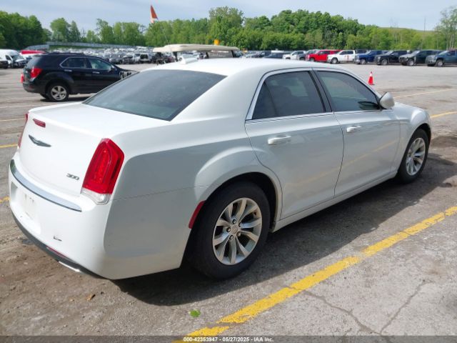 2015 CHRYSLER 300 2C3CCAAG3FH881999 Photo 3