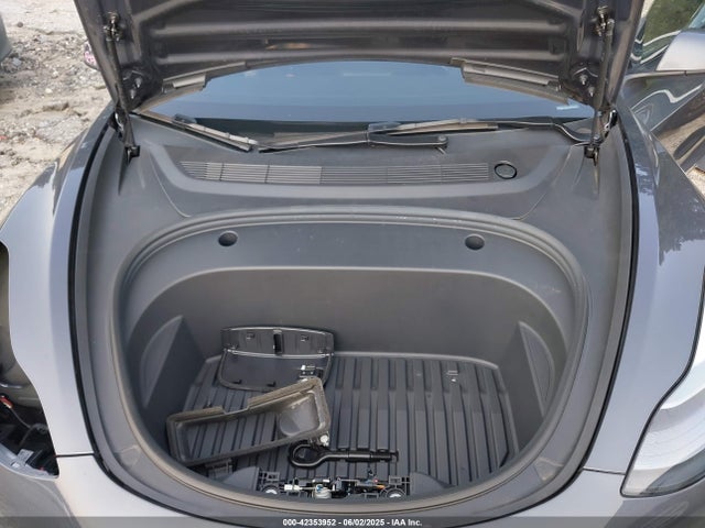 2023 TESLA MODEL 3 5YJ3E1EC5PF675944 Photo 9
