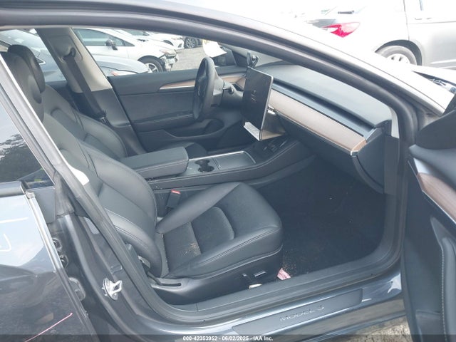 2023 TESLA MODEL 3 5YJ3E1EC5PF675944 Photo 4