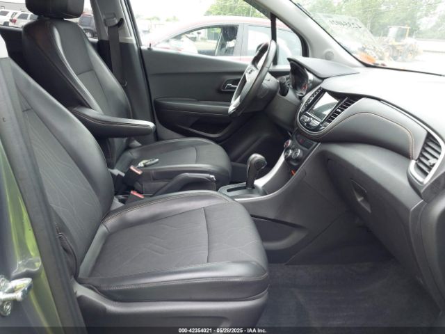 KL7CJPSB9KB901017 Chevrolet Trax Lt