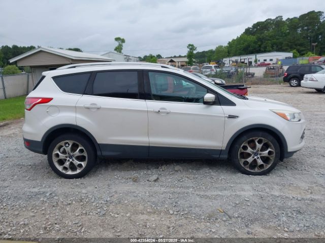 1FMCU9J90EUA18660 Ford Escape Titanium