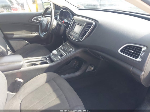 Chrysler 200 Limited 2016 1C3CCCAB6GN152517 Image 5