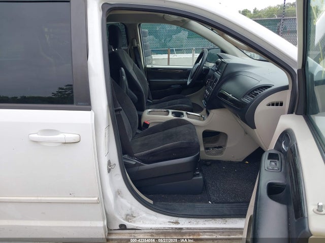 2C4RDGCG2ER181905 Dodge Grand Caravan Sxt