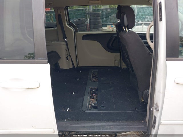 2C4RDGCG2ER181905 Dodge Grand Caravan Sxt