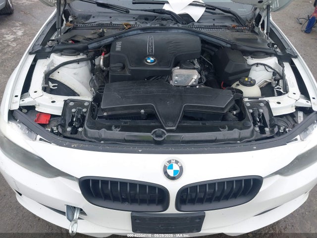 BMW 320i 2014 WBA3C3G58ENS70267 Image 10