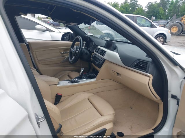BMW 320i 2014 WBA3C3G58ENS70267 Image 5