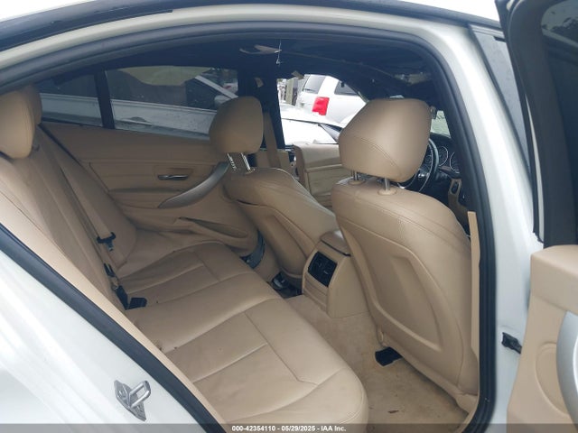 BMW 320i 2014 WBA3C3G58ENS70267 Image 8