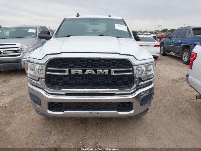 3C6UR5HJXNG203649 RAM 2500 Tradesman  4x4 8' Box