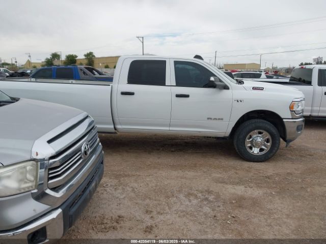 3C6UR5HJXNG203649 RAM 2500 Tradesman  4x4 8' Box