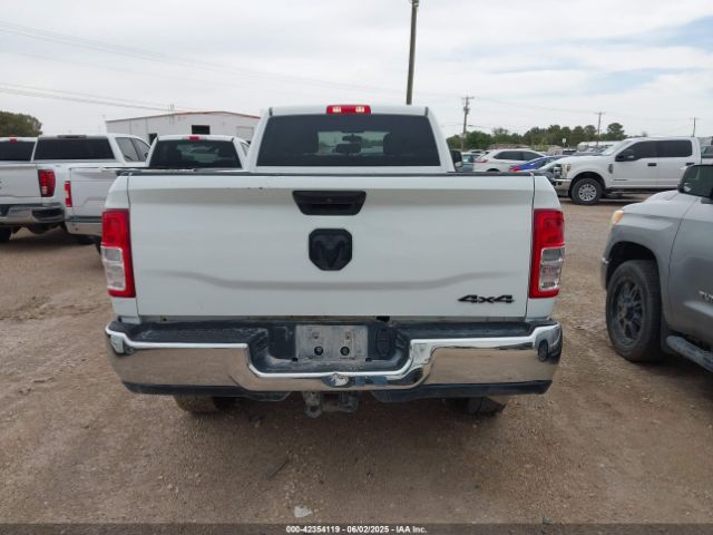 3C6UR5HJXNG203649 RAM 2500 Tradesman  4x4 8' Box