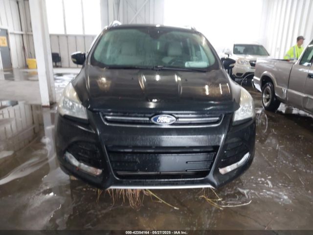 1FMCU0J93FUC55513 Ford Escape Titanium