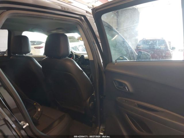 KL7CJPSB0MB346011 Chevrolet Trax Awd Lt