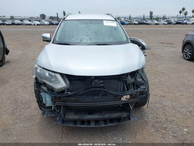 5N1AT2MT5HC878038 Nissan ROGUE SV