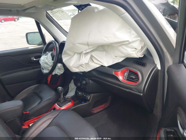 2021 JEEP RENEGADE ZACNJDC19MPN29653 Photo 4