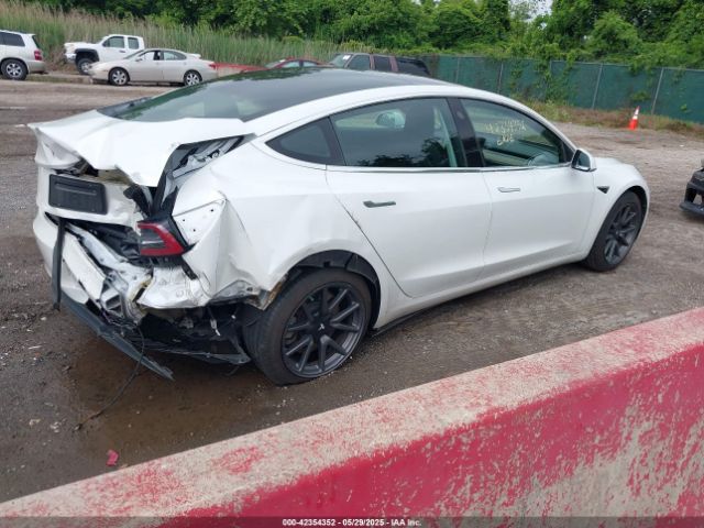 2019 TESLA MODEL 3 5YJ3E1EA7KF299755 Photo 3