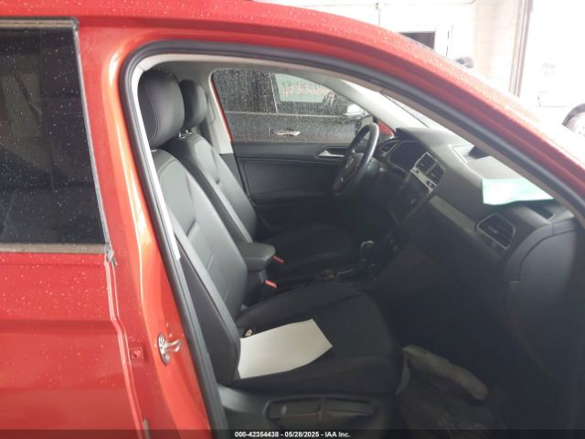 2019 VOLKSWAGEN TIGUAN 3VV2B7AX9KM112949 Photo 4