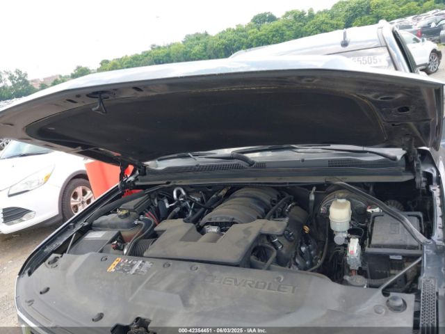 1GNSKBKC5KR388869 Chevrolet Tahoe Lt