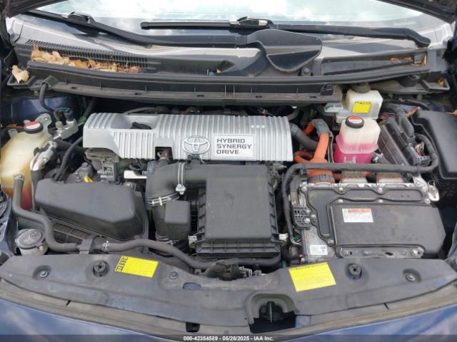 JTDKN3DUXE0388743 Toyota Prius Two