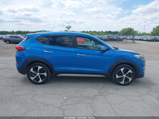 KM8J3CA2XHU304451 Hyundai Tucson Limited
