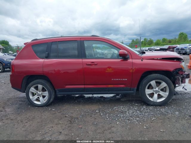 1C4NJDEB1GD663858 Jeep Compass Latitude