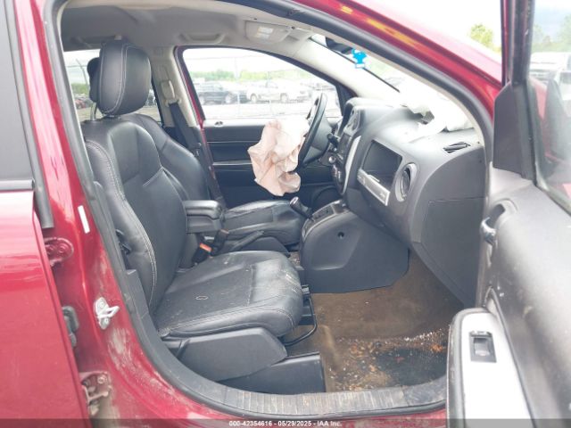 1C4NJDEB1GD663858 Jeep Compass Latitude